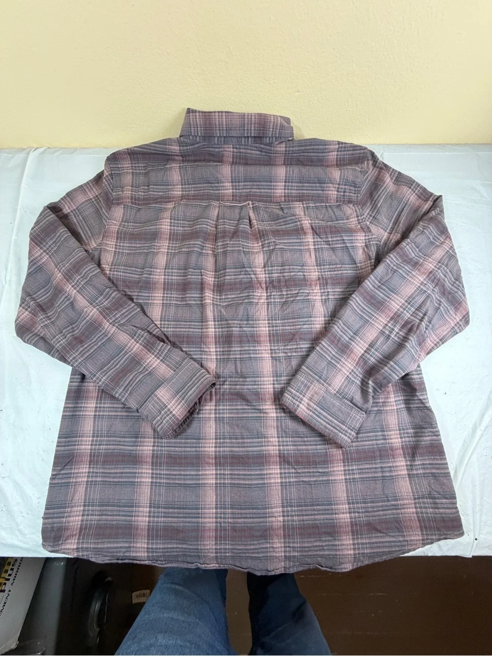 L.L.‎ Bean Men's Plaid Button-Down Shirt in Pink and Gray